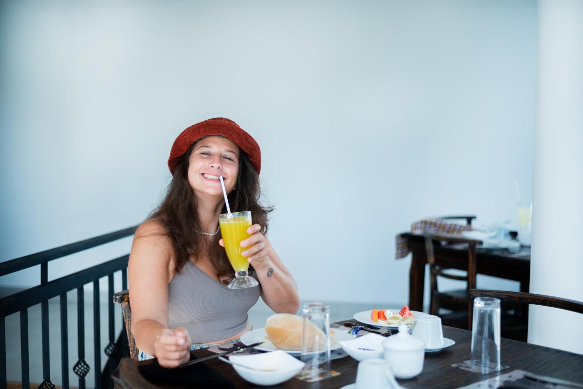 אהנגאמה Teya Beach Hotel מראה חיצוני תמונה